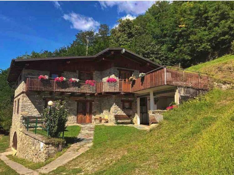 Agriturismo Cavria Castione Andevenno Luaran gambar
